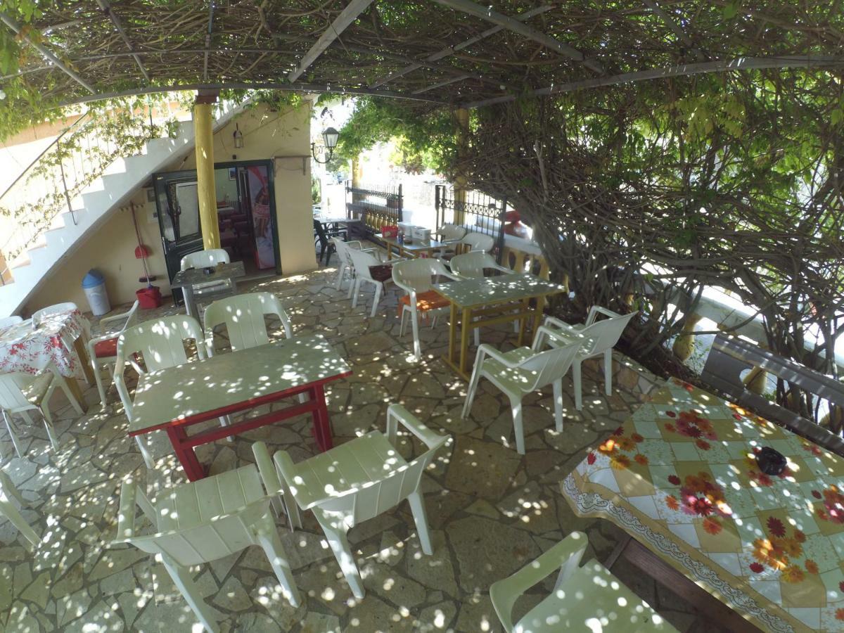 לינה וארוחת בוקר Dafnáta Kostas Walkers Point מראה חיצוני תמונה